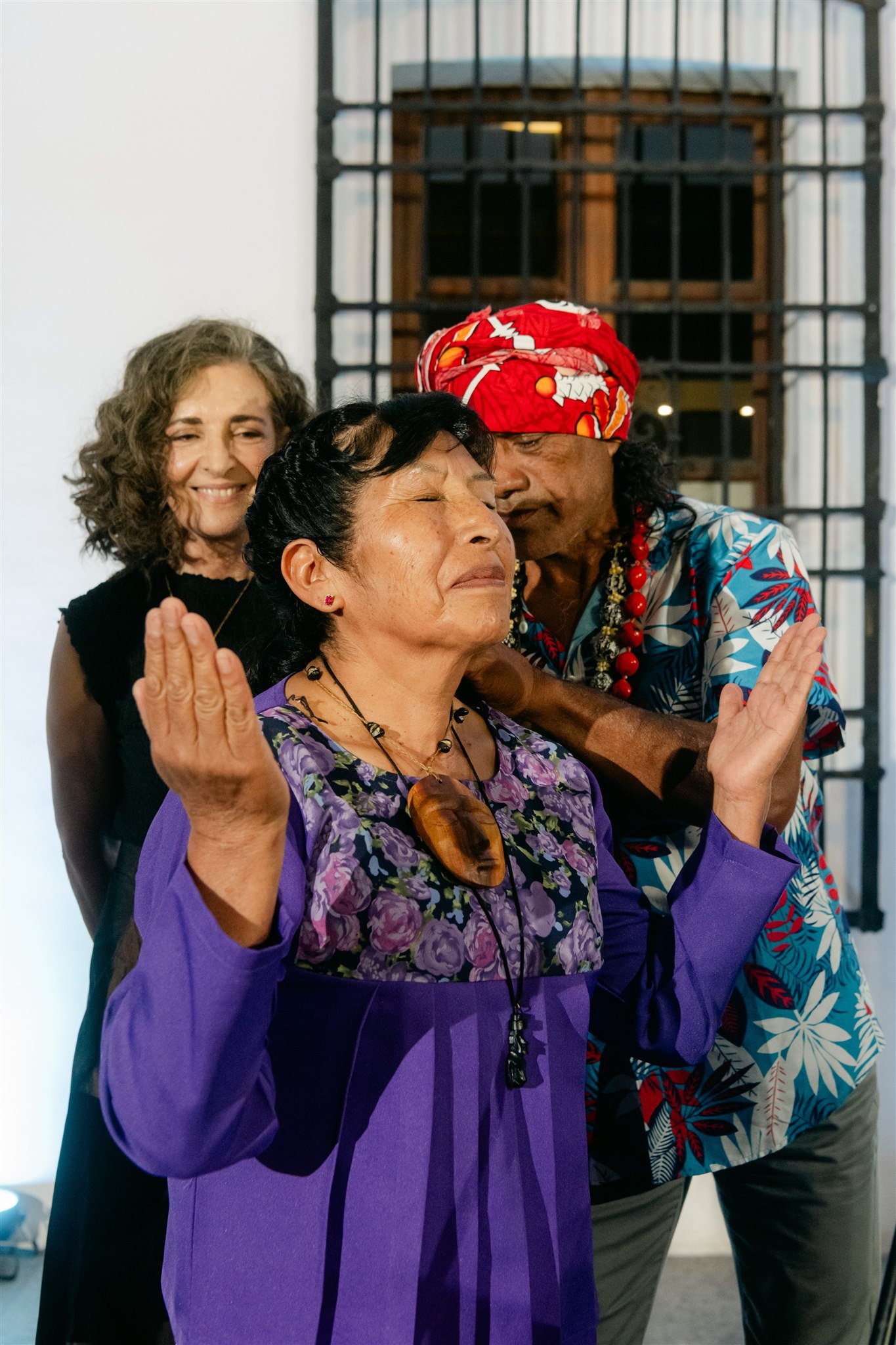 Se inaugura “Vivos y Presentes: arte de los pueblos Atacameño/Lickanantay, Mapuche y Rapanui”