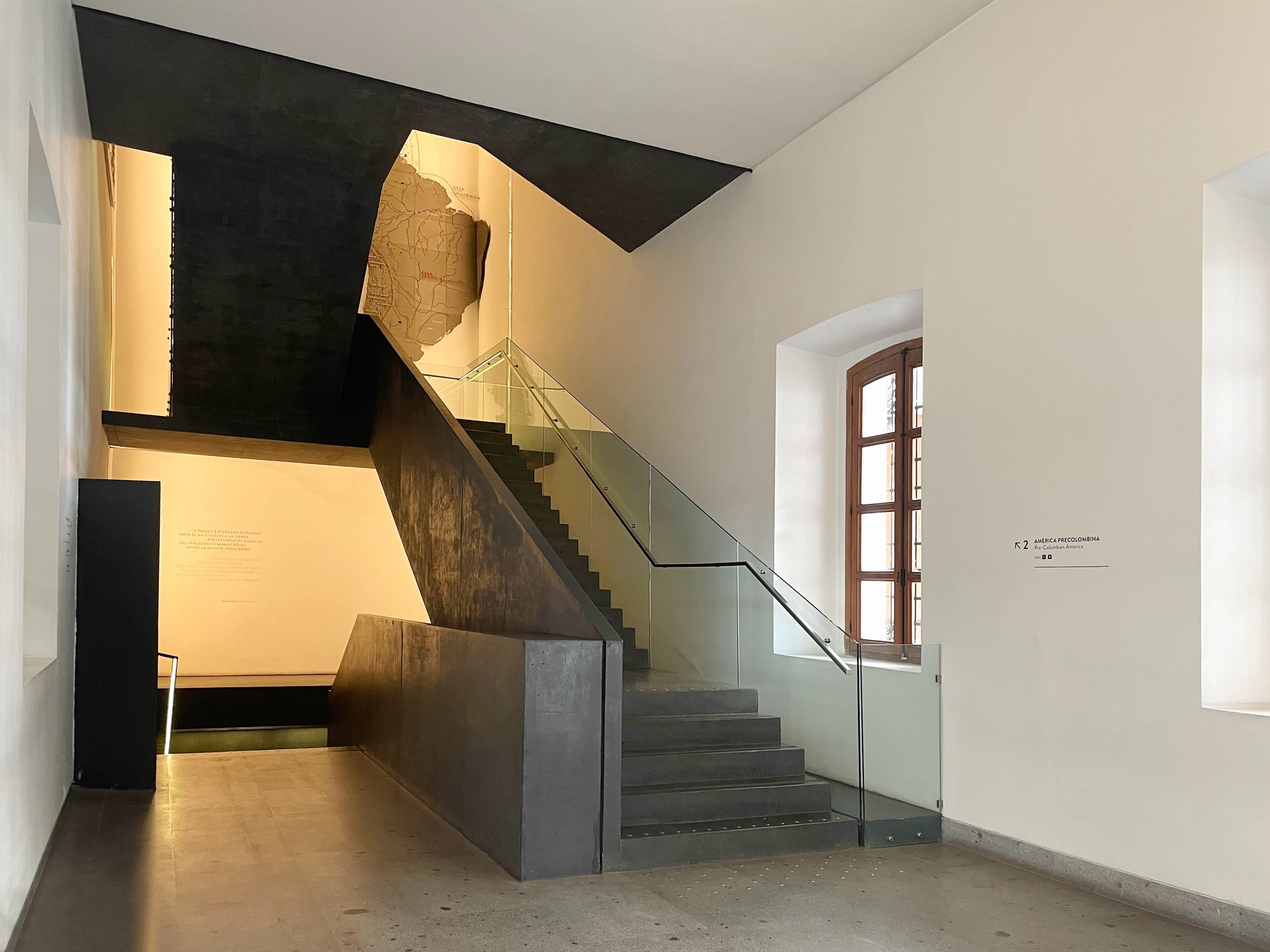 Arriendo de espacios — Hall de acceso a exposiciones permanentes — p-015-004.jpg