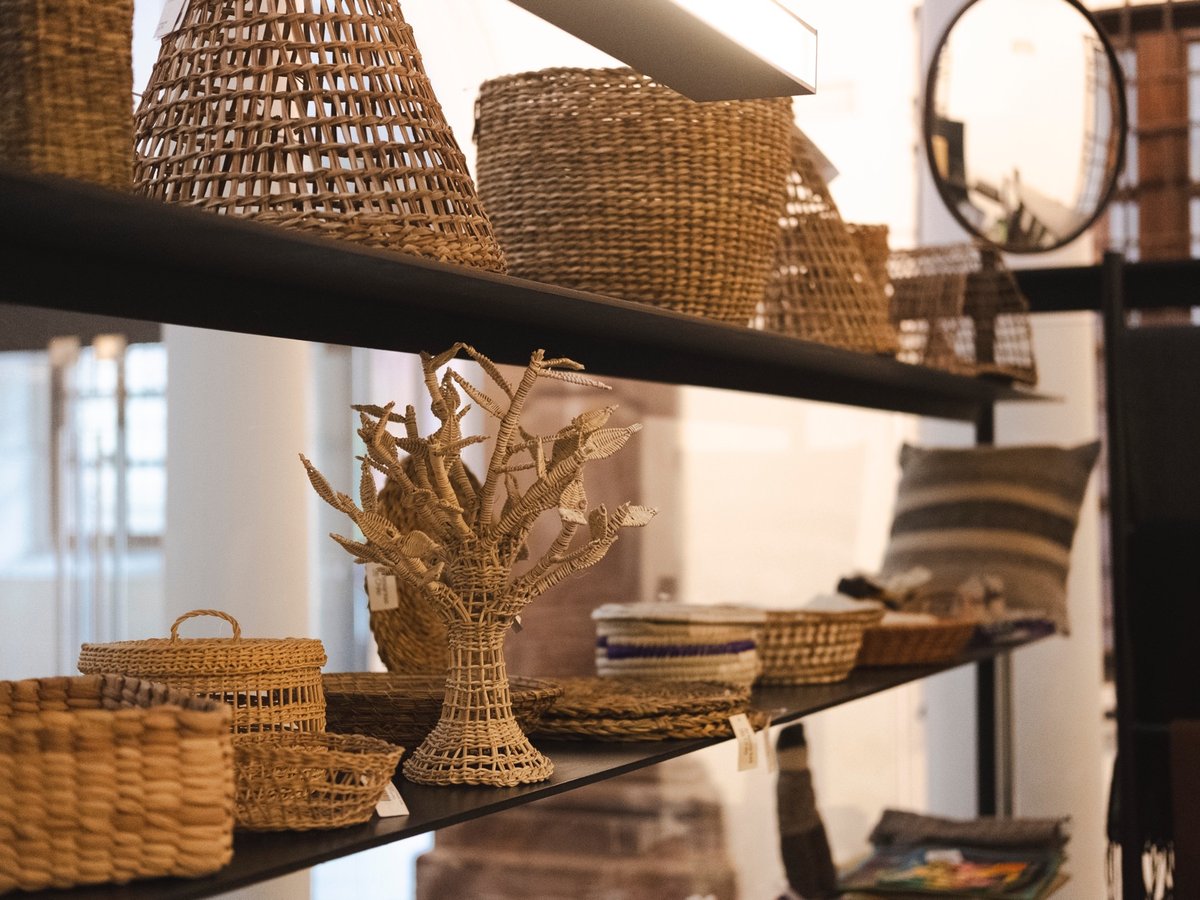 Arriendo servicio — Regalos y tienda del museo — p-024-sala-taira.jpg